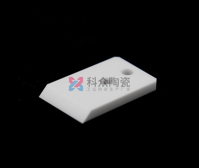 氧化鋁陶瓷件都有哪些分類和特點呢?(圖)